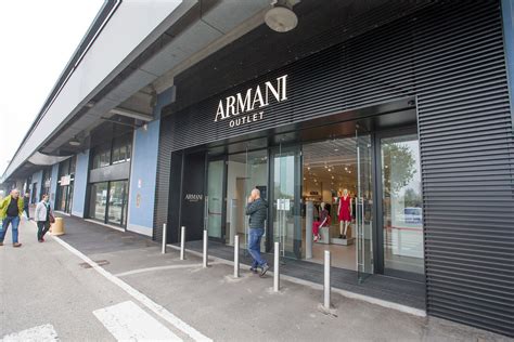 armani factory outlet modena